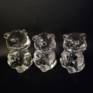 Three vintage Fenton bears, one has a red heart, and one‎ has a green heart.